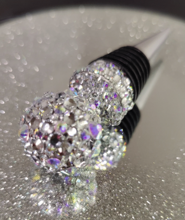 Crystal-Covered Metal Wine Bottle Stopper – Elegant Accessory